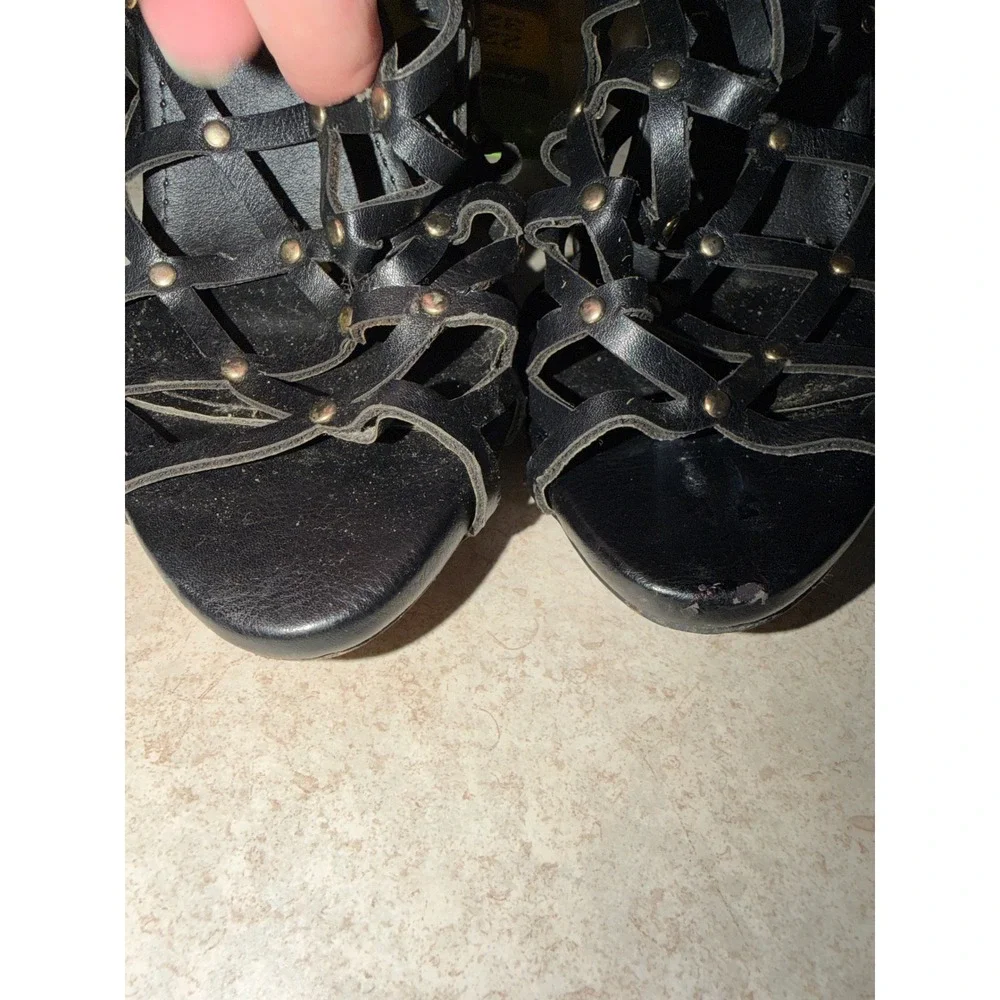 AKIRA black cage